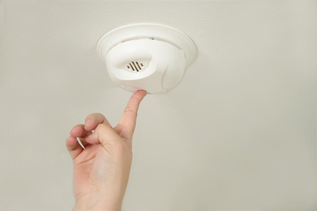 Carbon Monoxide Testing: How to Test Carbon Monoxide Detectors